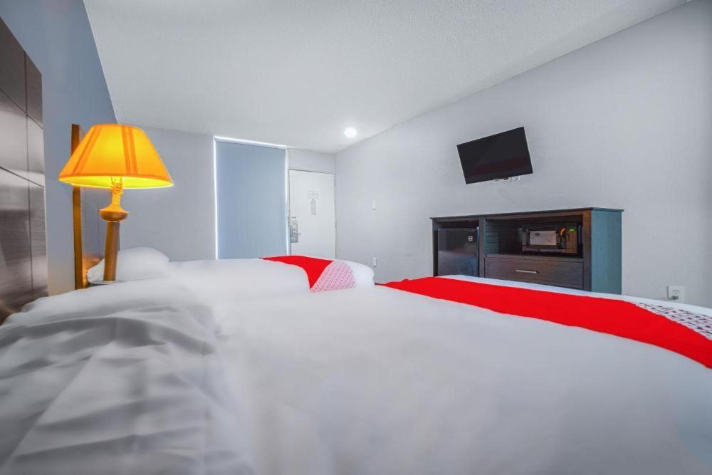 Stateline Stayovers Extended Stay Hotel 텍사카나 외부 사진